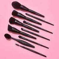 Makeup brushes