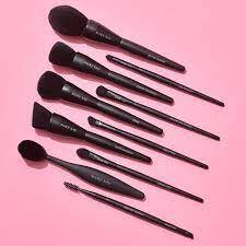 Makeup brushes