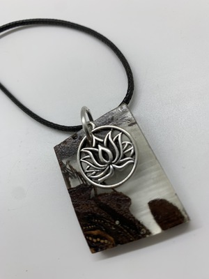 J105-RESIN/WOOD JEWELLERY -VALUED AT $20.00 EACH