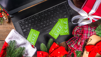 From Gifts to Gratitude: Using Personalized Marketing to Win Customers This Holiday Season